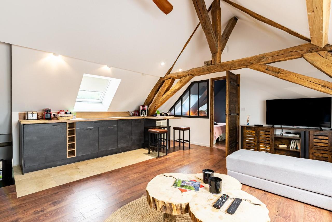 Sous Le Des Remparts Apartment *